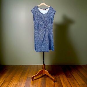 Lands’ End Sleeveless Lightweight Dress